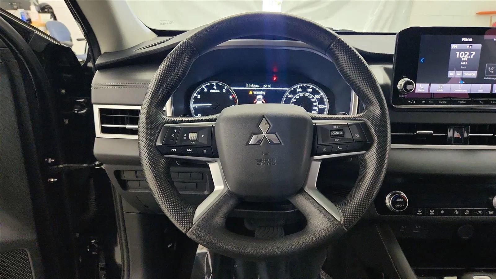 Used 2023 Mitsubishi Outlander ES AWD/4WD image 31