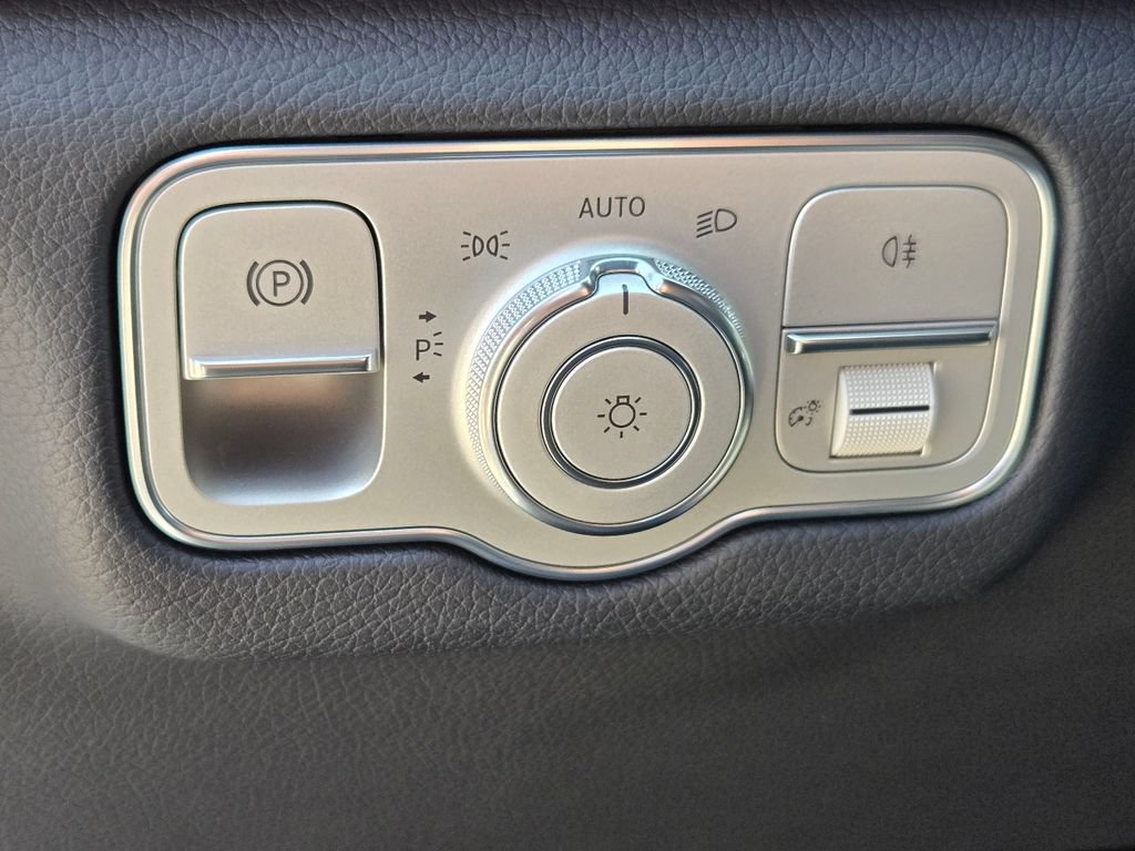 Used 2020 Mercedes-Benz GLS 450 4MATIC image 22