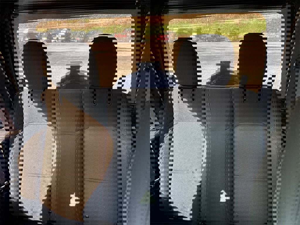 Used 2022 Jeep Wrangler Sport S image 12