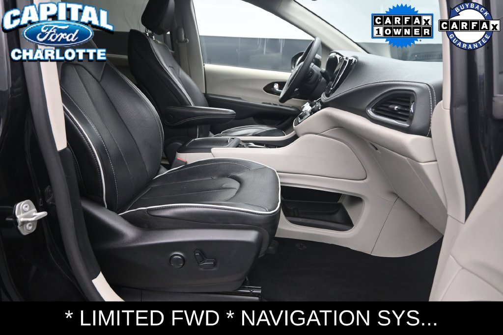 Used 2024 Chrysler Pacifica Limited FWD image 15