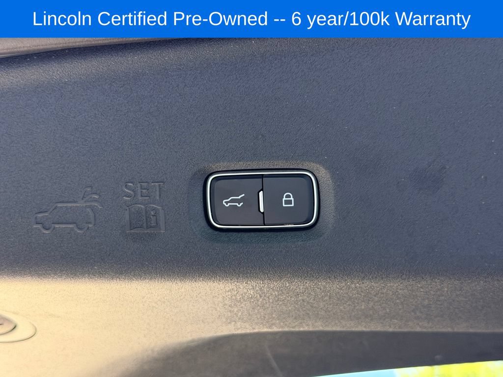 Certified 2025 Lincoln Navigator Reserve AWD/4WD image 25
