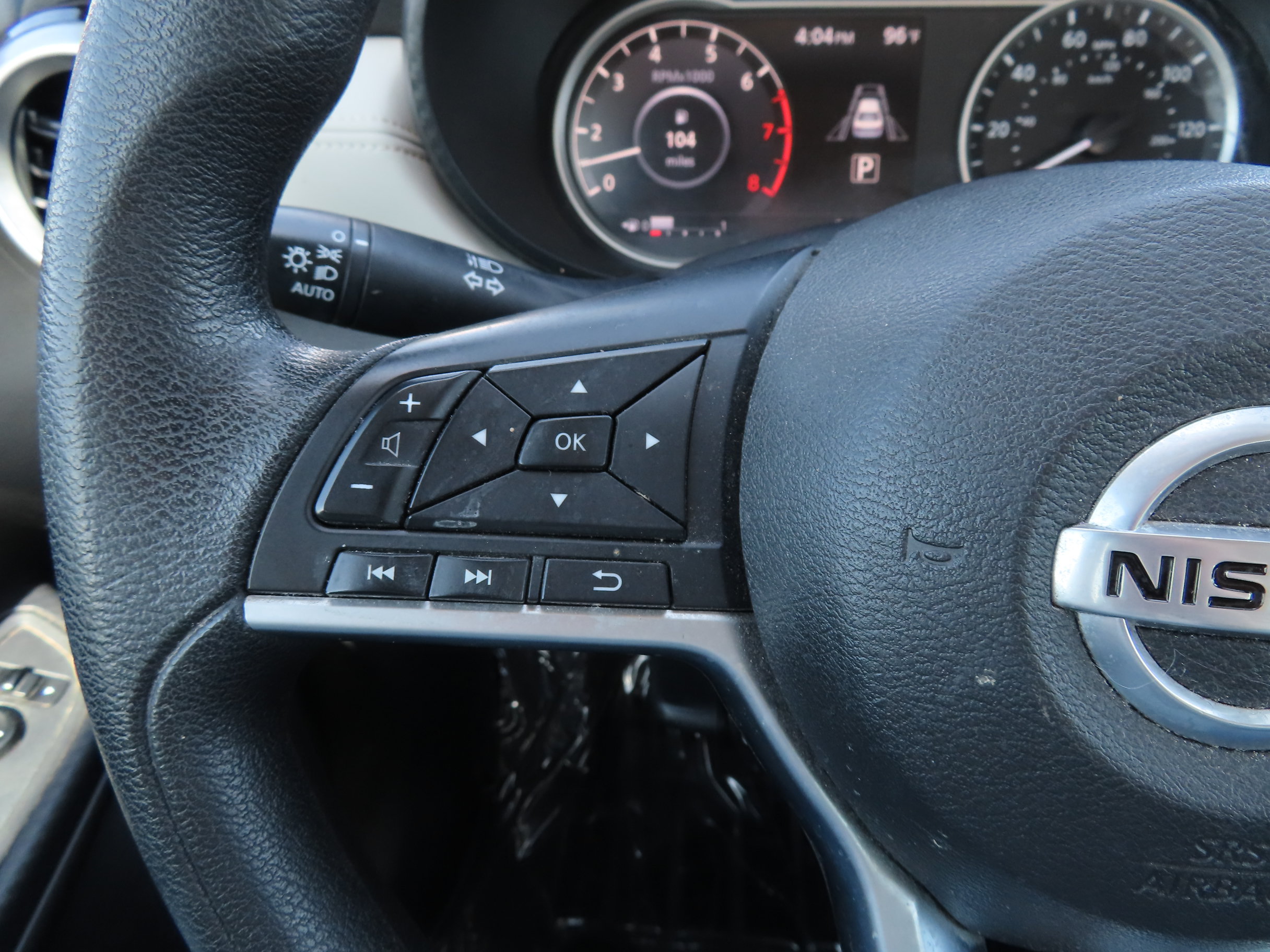 Used 2020 Nissan Versa SV FWD image 18