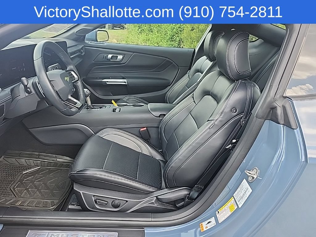 Used 2025 Ford Mustang GT Premium RWD image 17