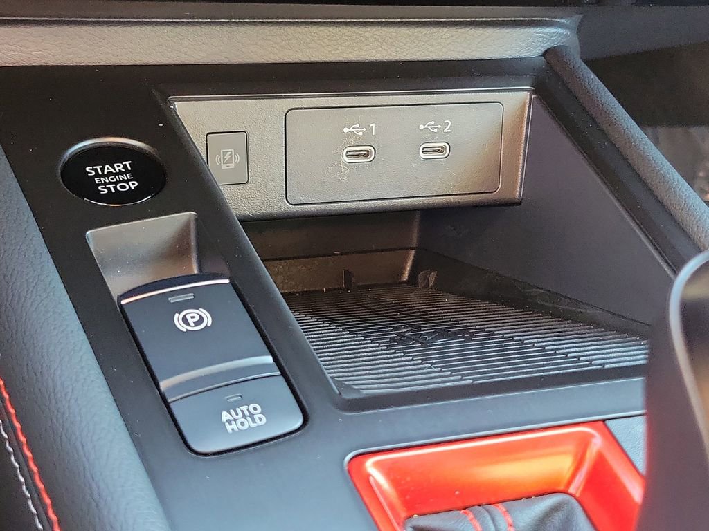 Used 2025 Nissan Kicks SR image 12