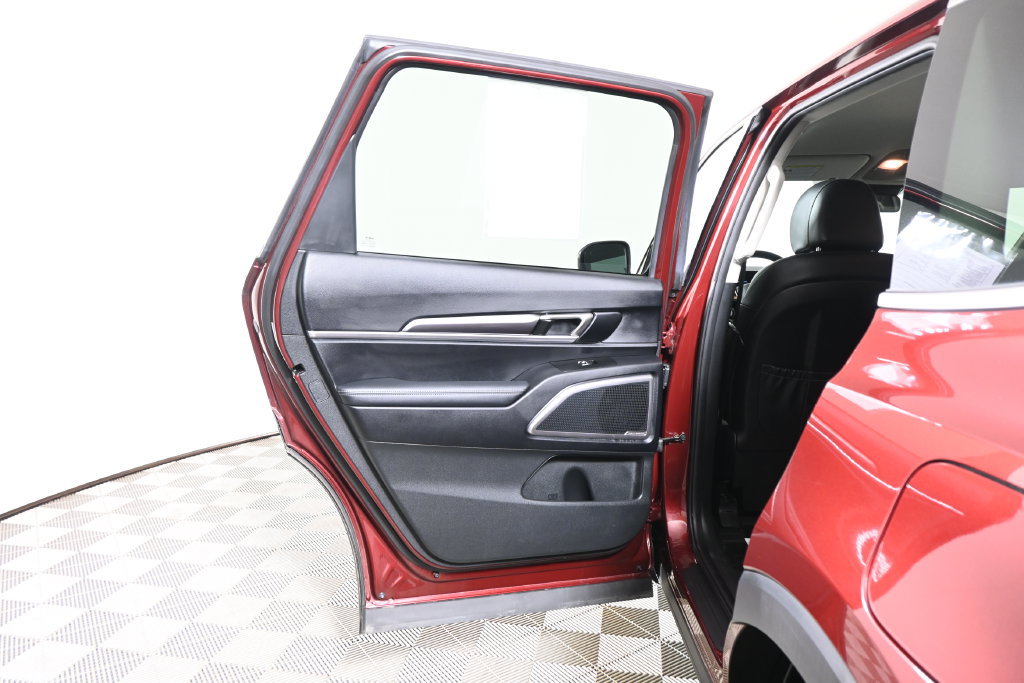 Used 2024 Kia Telluride S AWD/4WD image 32