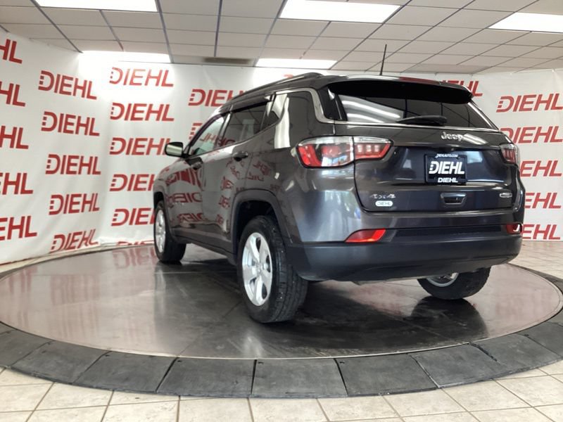 Used 2020 Jeep Compass Latitude w/ Cold Weather Group AWD/4WD image 5