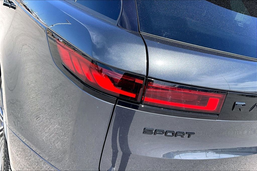 Used 2024 Land Rover Range Rover Sport Dynamic SE image 31