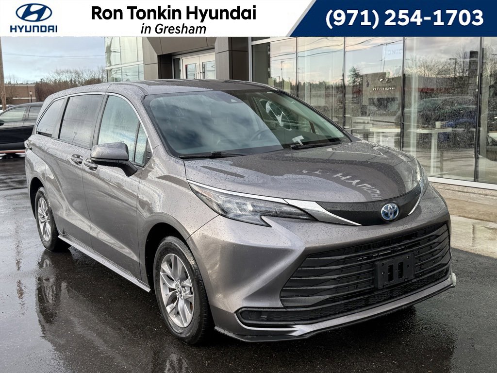 Used 2024 Toyota Sienna LE