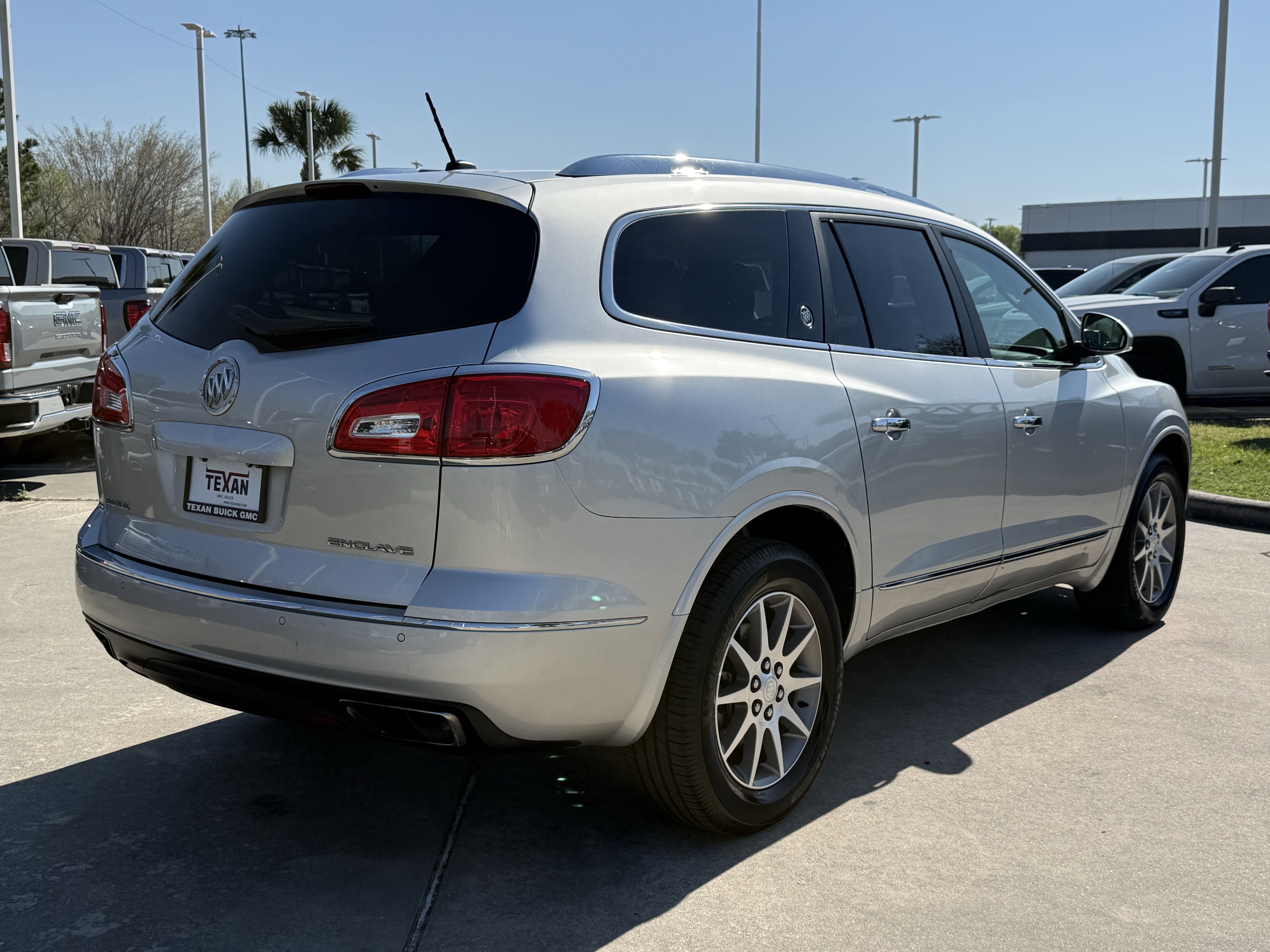 Used 2015 Buick Enclave Leather image 5