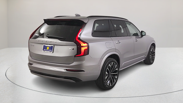 Used 2026 Volvo XC90 B6 Ultra w/ Protection Package AWD/4WD image 4