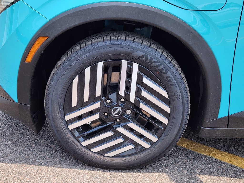 New 2026 Nissan Leaf SV+ w/ Floor Mat Package (SV+) FWD image 9