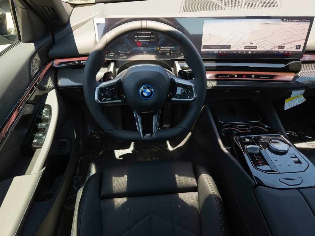 New 2027 BMW 550e xDrive w/ M Sport Professional Package AWD/4WD image 16