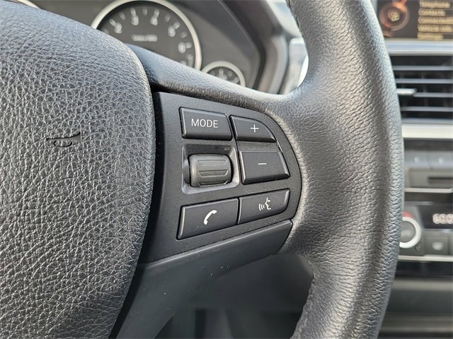 Used 2017 BMW 320i Sedan image 15