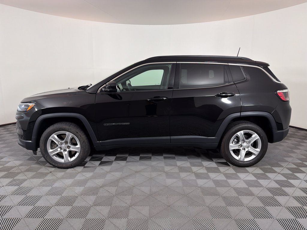 Used 2023 Jeep Compass Latitude AWD/4WD image 6