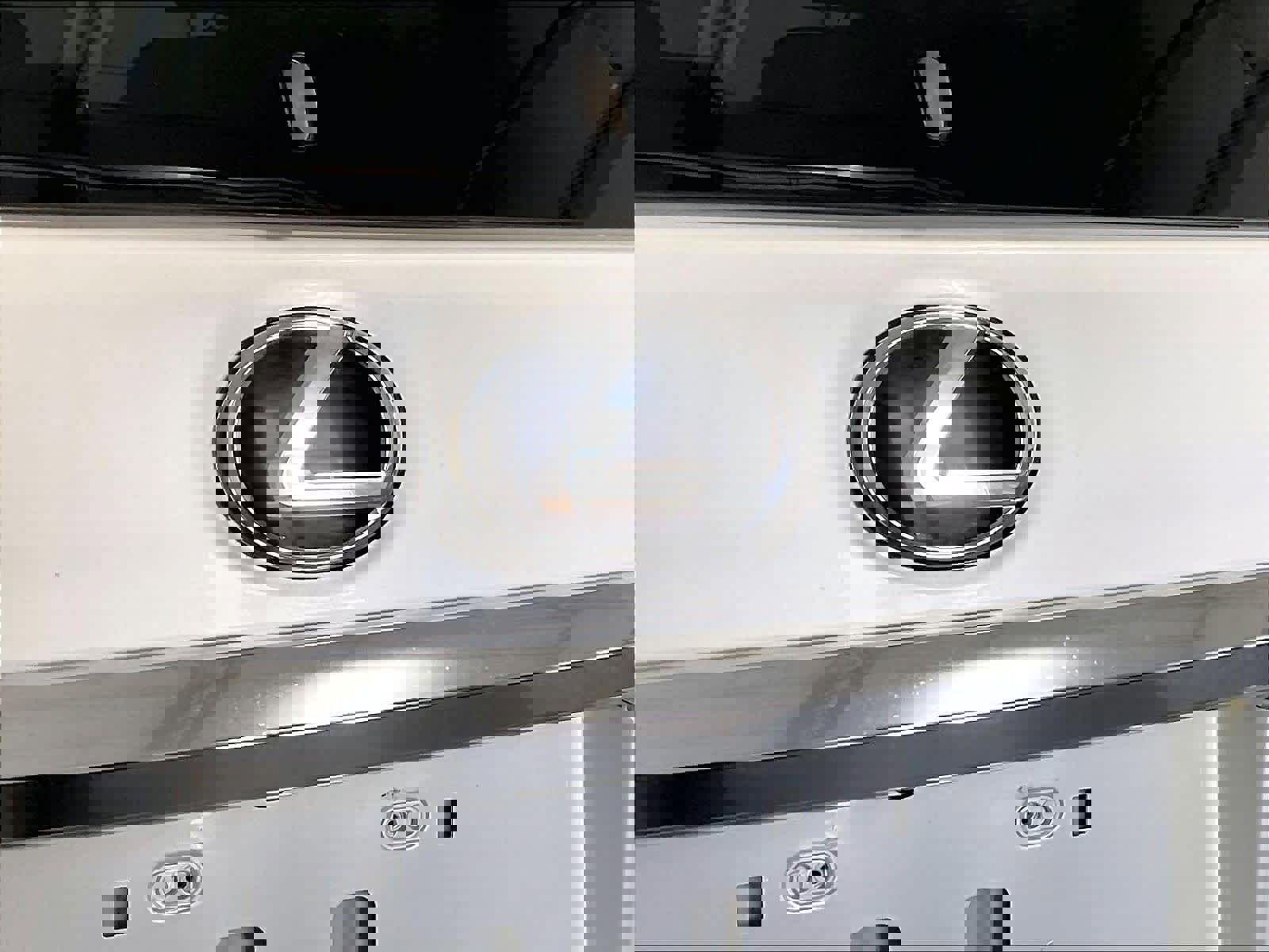 Used 2023 Lexus GX 460 Luxury w/ Sport Design Package AWD/4WD image 29