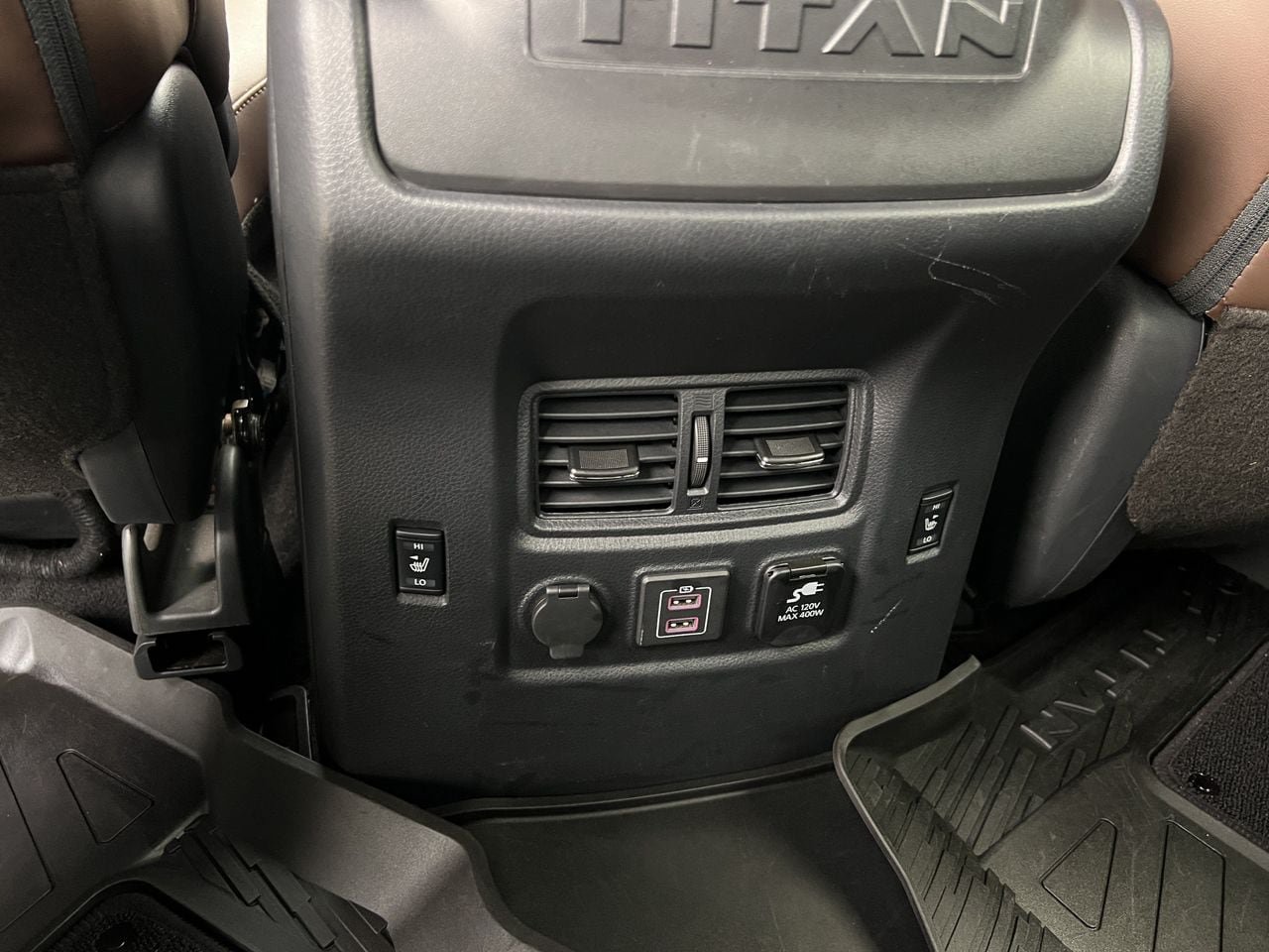 Used 2024 Nissan Titan Platinum Reserve w/ Moonroof Package AWD/4WD image 31