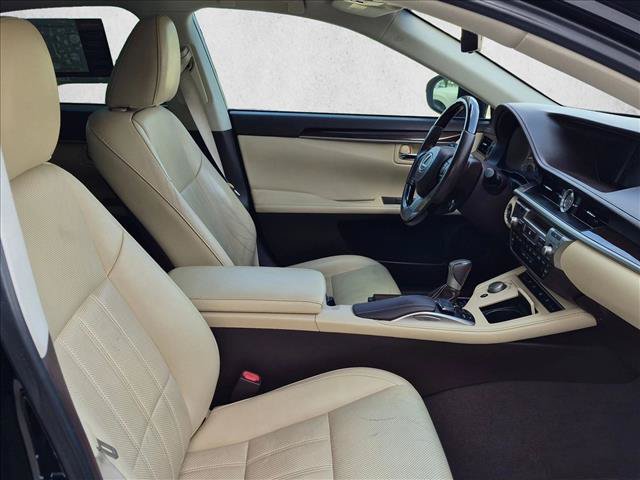 Used 2017 Lexus ES 350 w/ Luxury Package FWD image 20