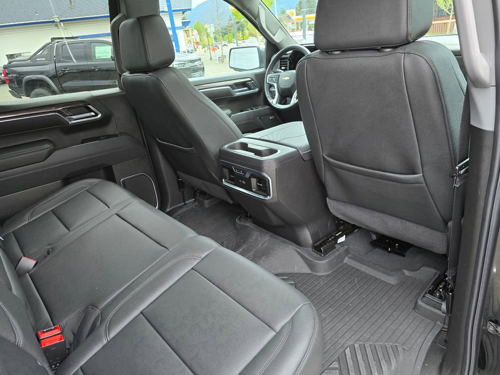 Used 2025 Chevrolet Silverado 1500 LTZ w/ LTZ Premium Package AWD/4WD image 18