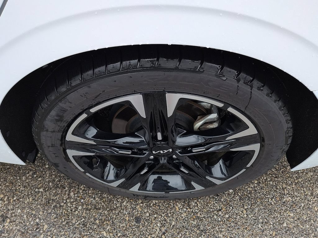 Used 2022 Kia K5 GT-Line AWD/4WD image 10