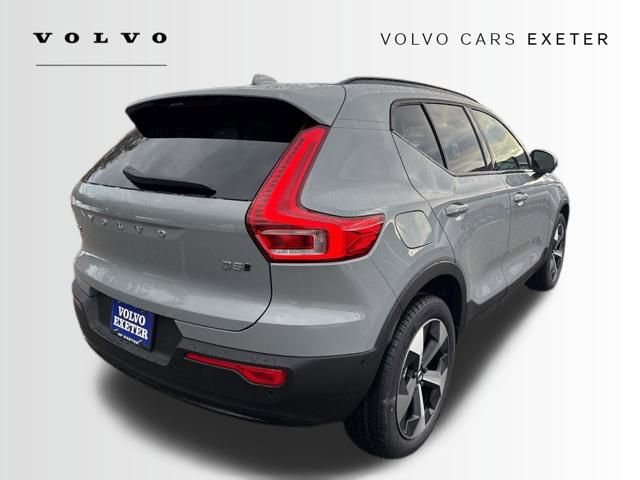 New 2026 Volvo XC40 B5 Plus w/ Protection Package Premier AWD/4WD image 5