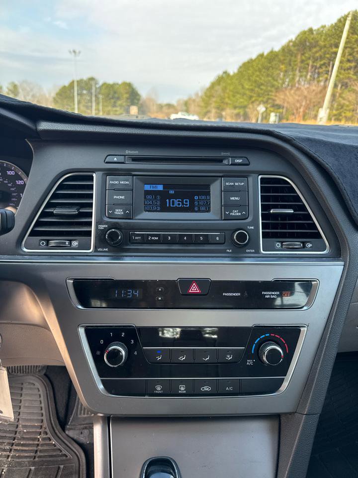 Used 2015 Hyundai Sonata SE image 15