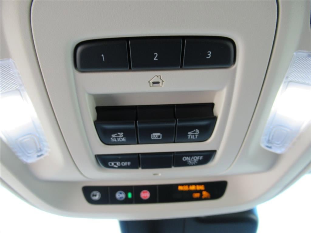 Used 2023 Buick Envision Avenir FWD image 26