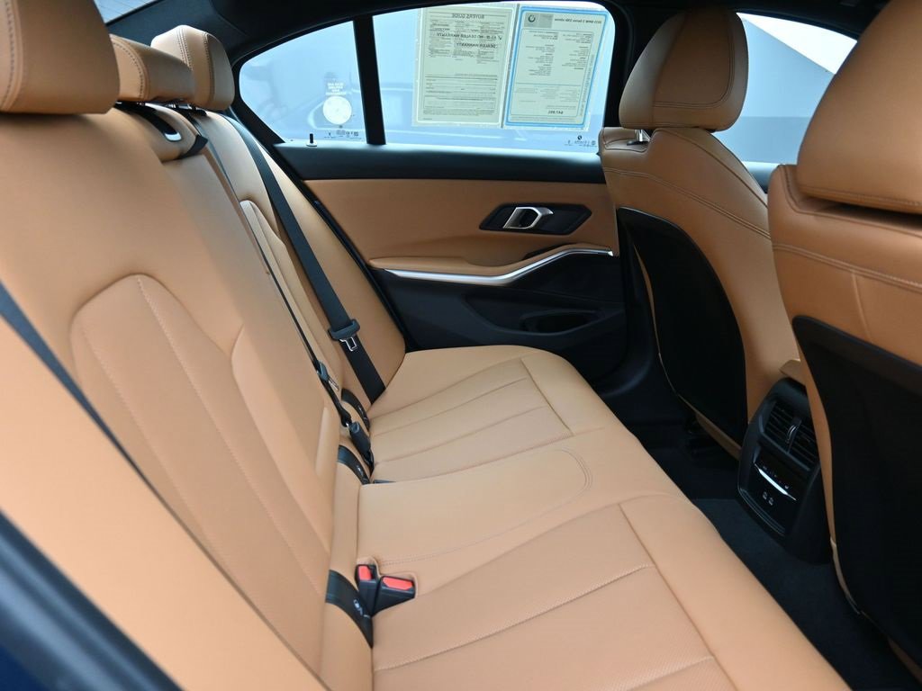 Used 2025 BMW 330i xDrive Sedan image 12