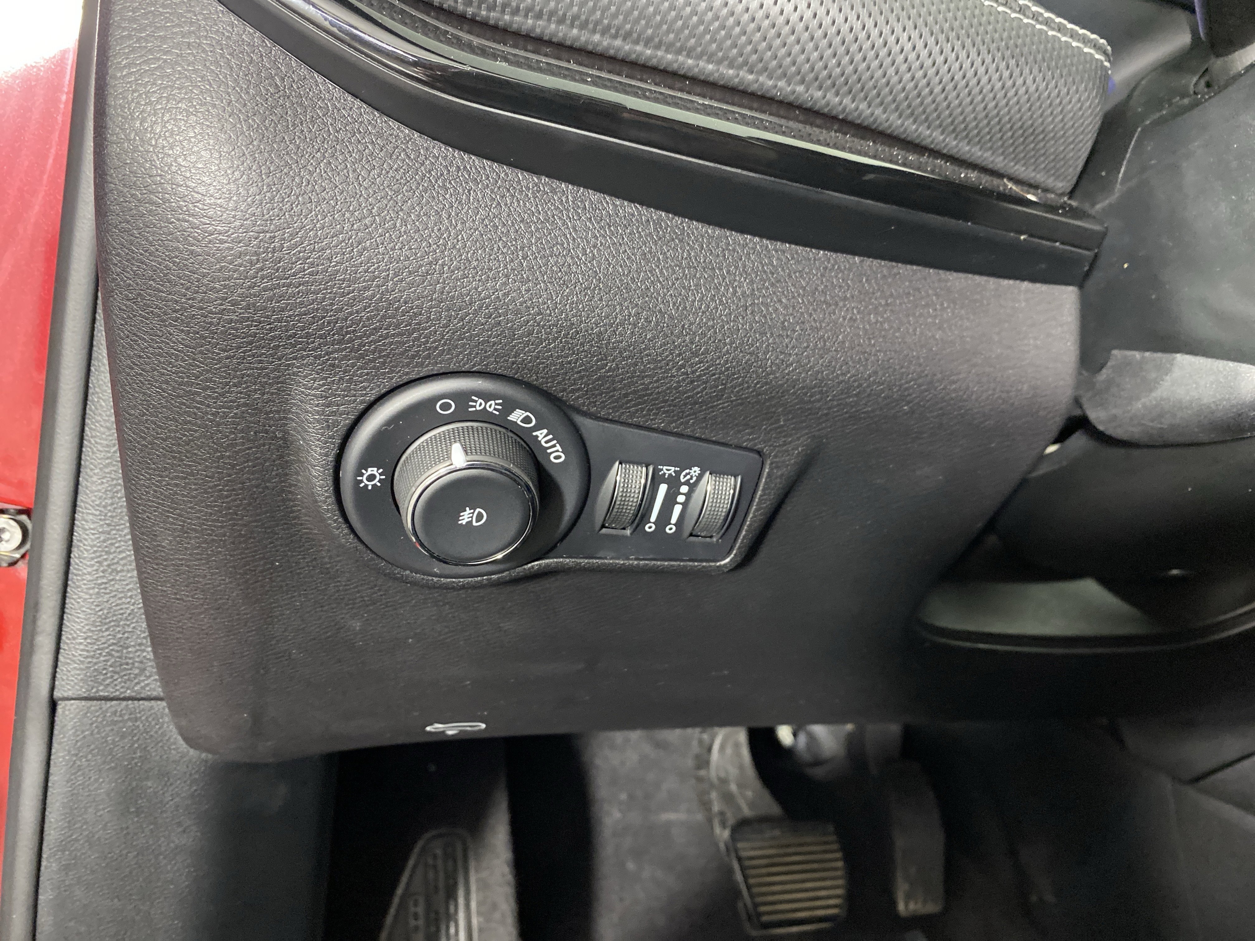 Used 2023 Jeep Compass Latitude w/ Convenience Group AWD/4WD image 25