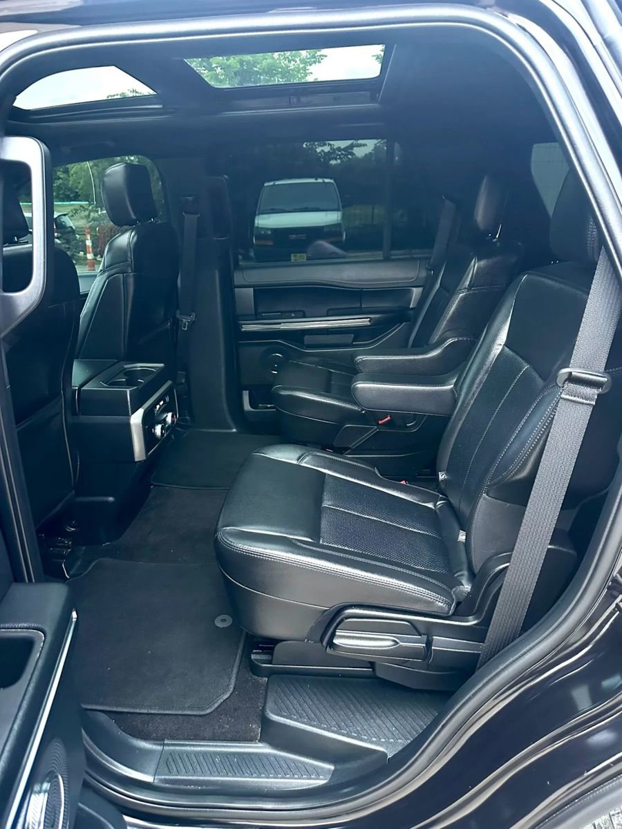 Used 2020 Ford Expedition XLT w/ Black Accent Package RWD image 16