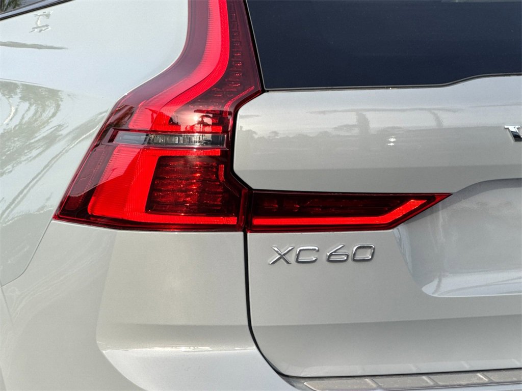 New 2026 Volvo XC60 T8 Ultra w/ Protection Package Premier image 26