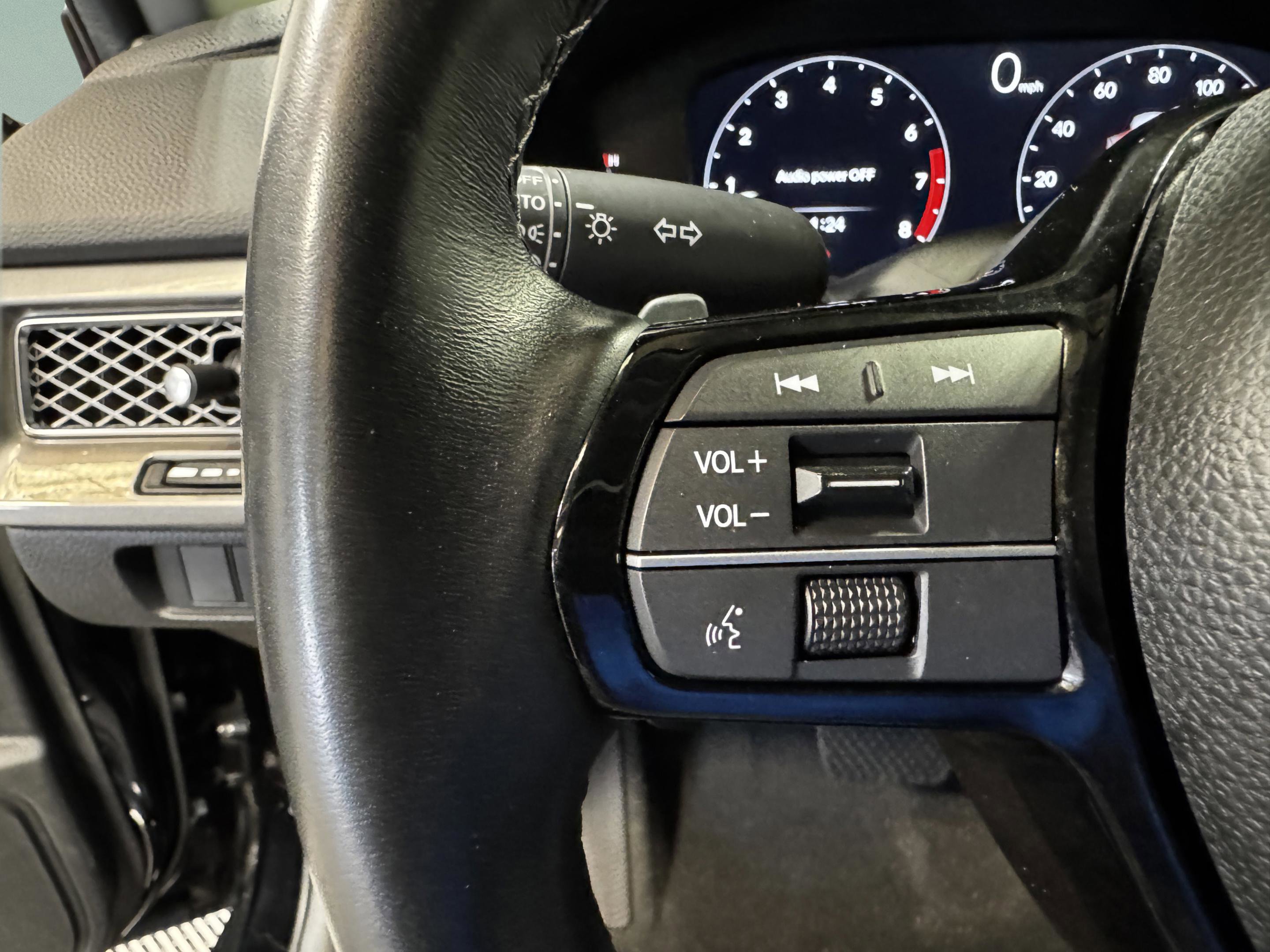 Certified 2024 Acura Integra FWD image 30