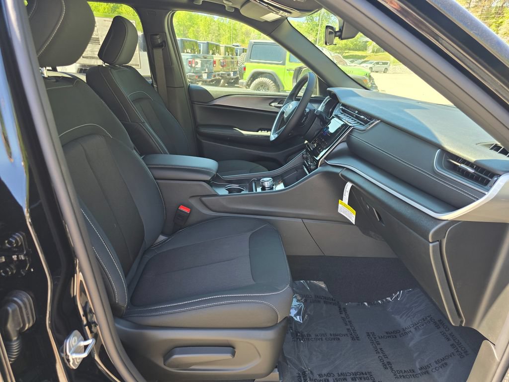 New 2026 Jeep Grand Cherokee Laredo X AWD/4WD image 25