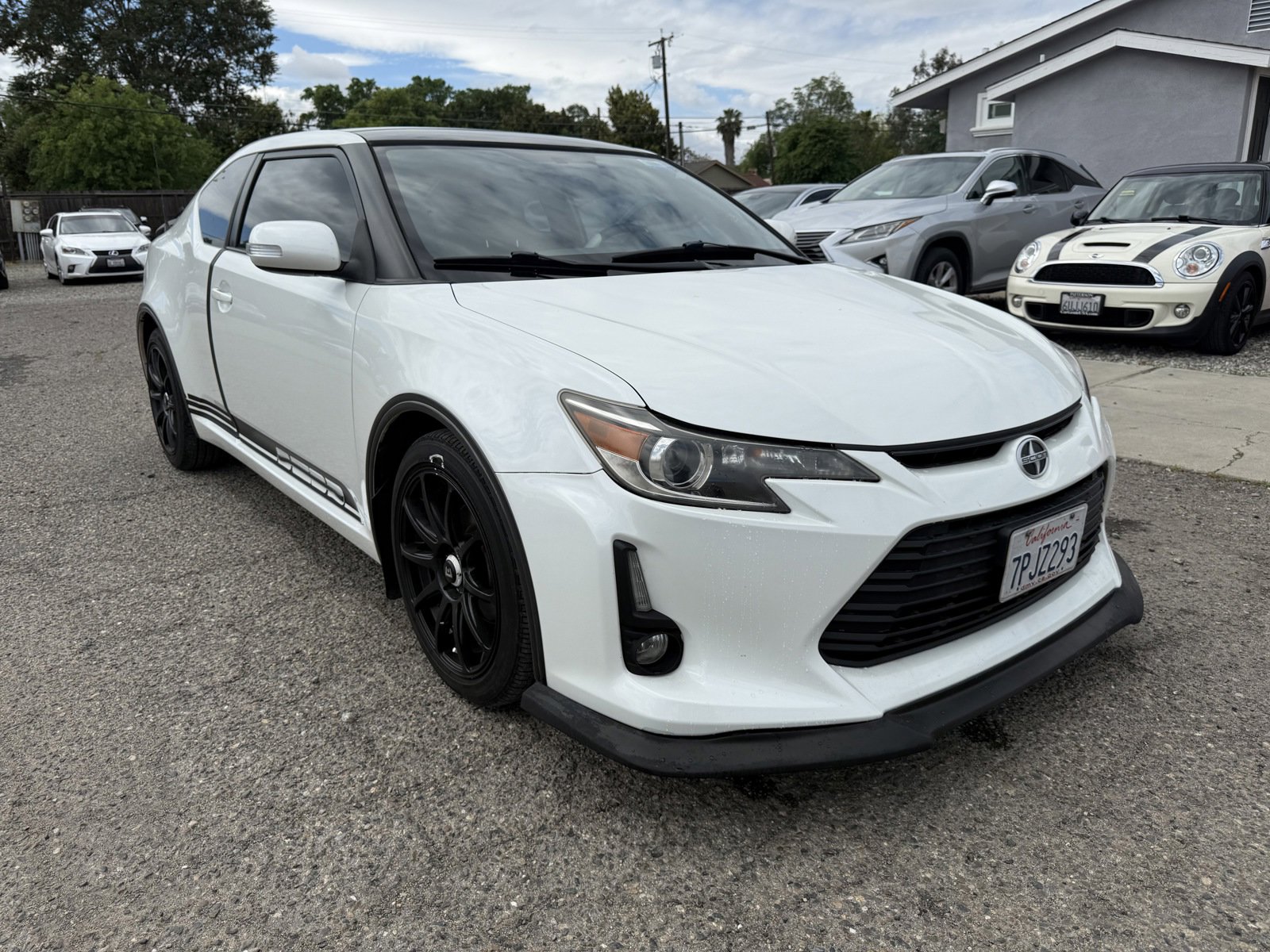 Used 2015 Scion tC image 3