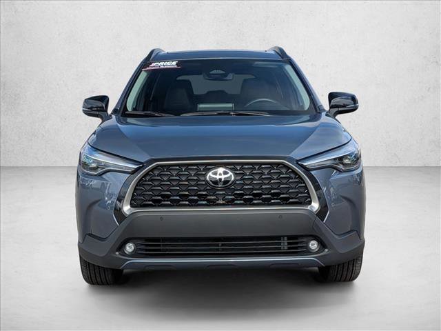 Used 2025 Toyota Corolla Cross XLE w/ Convenience Package image 2