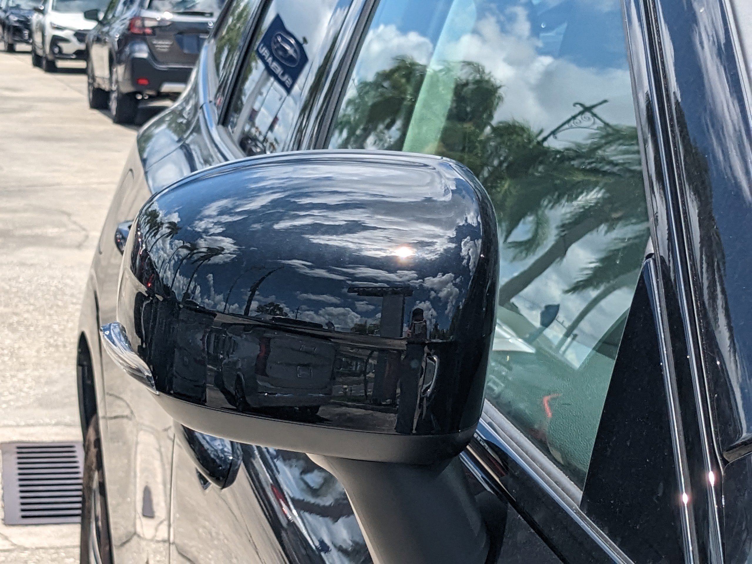 New 2025 Volvo XC60 T8 Core image 12