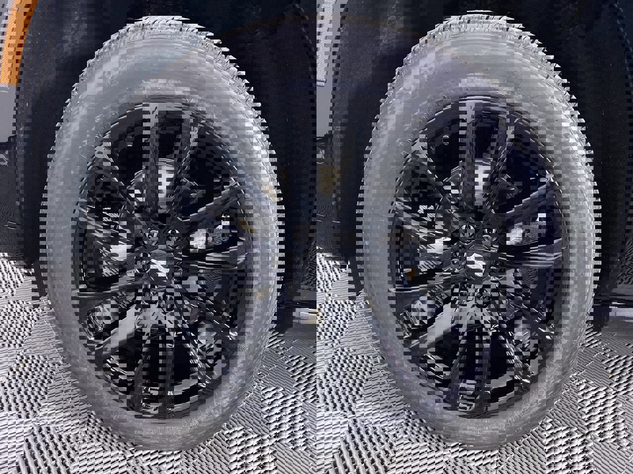 Certified 2025 Cadillac Escalade Premium Luxury Platinum image 17