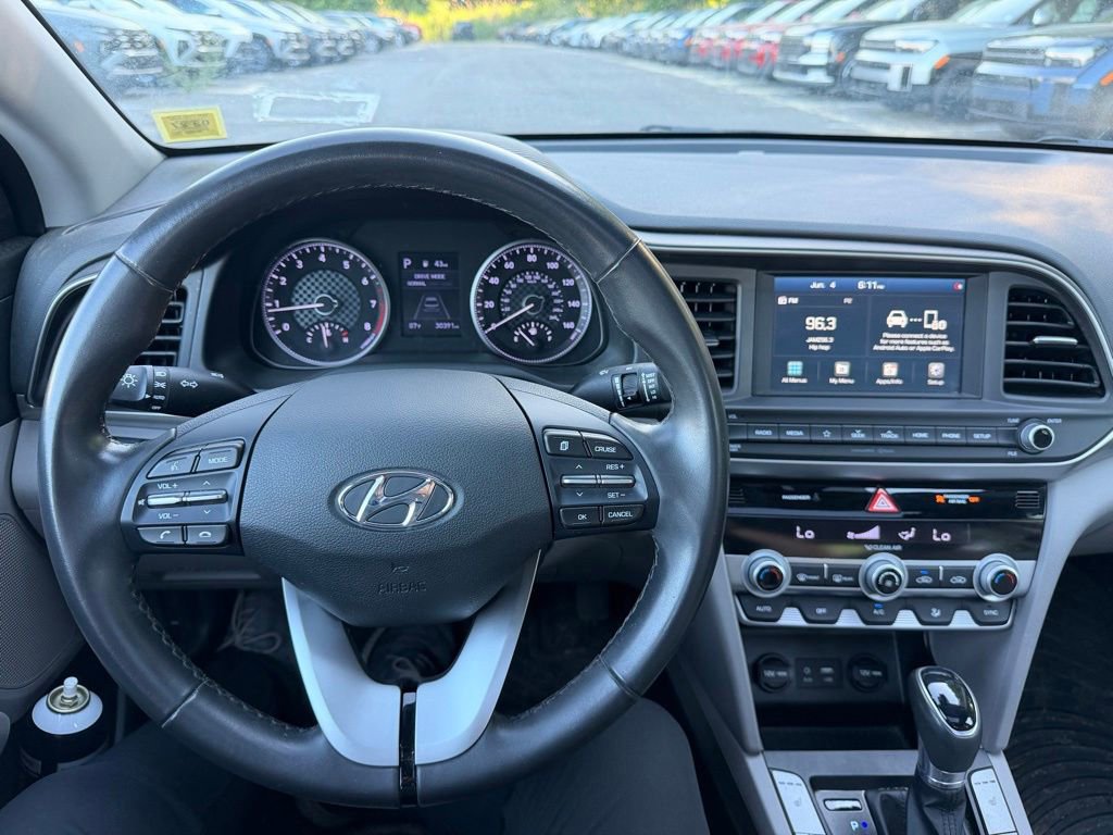 Used 2020 Hyundai Elantra Value Edition w/ Winter Weather Package FWD image 13