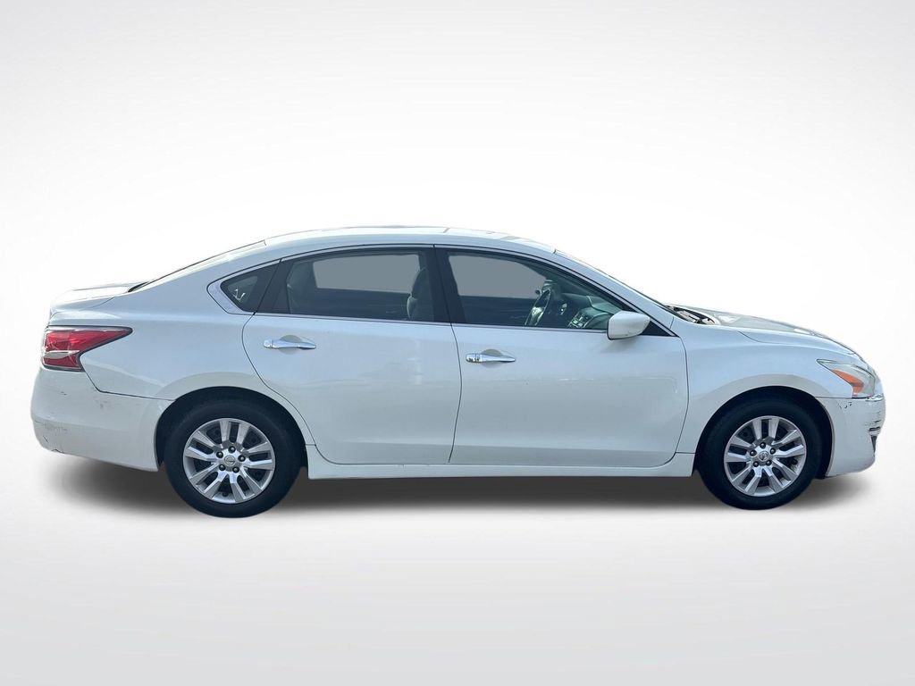 Used 2014 Nissan Altima 2.5 S FWD image 7