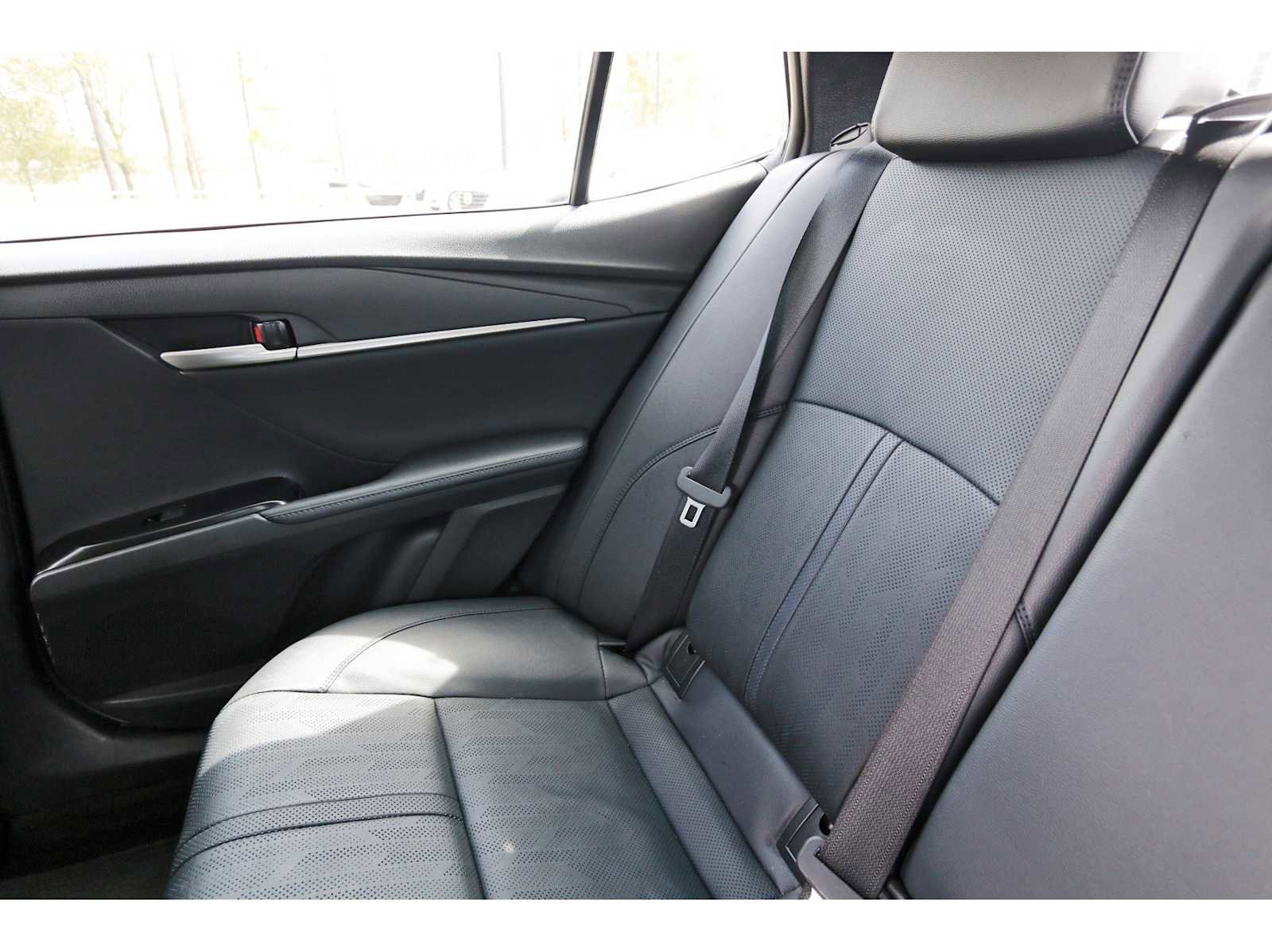 Used 2025 Toyota Camry XSE image 9