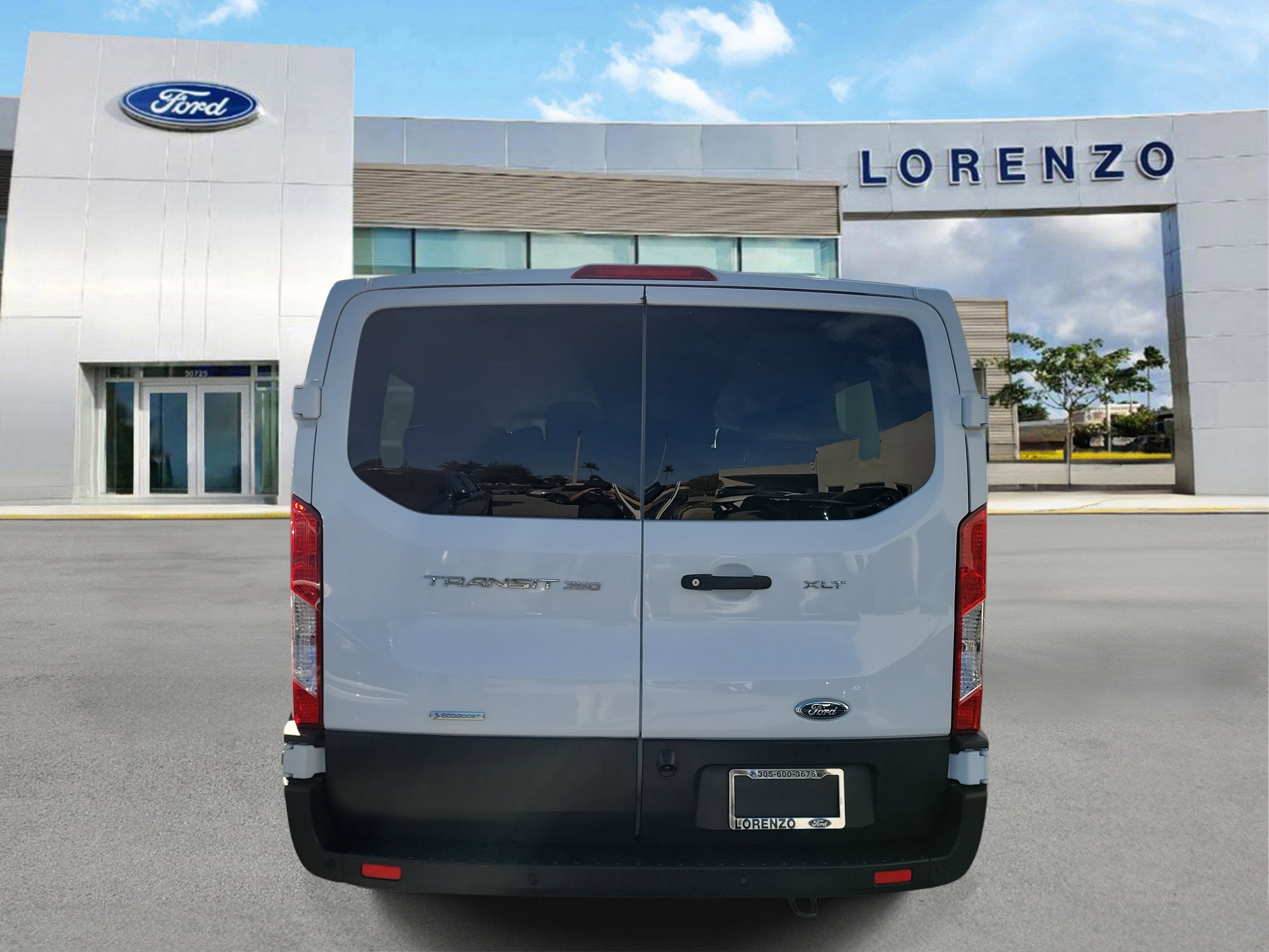 Used 2023 Ford Transit 350 XLT image 6