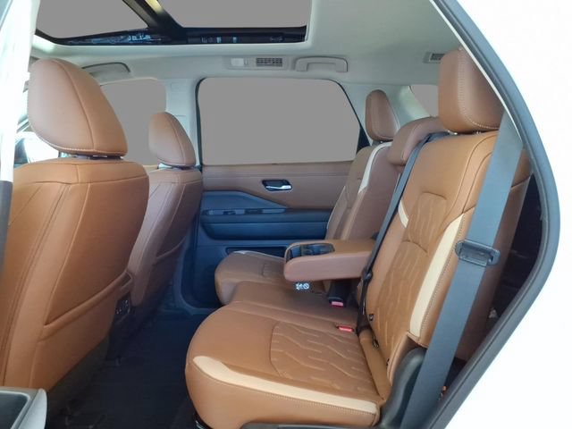 New 2026 Nissan Pathfinder Platinum AWD/4WD image 7