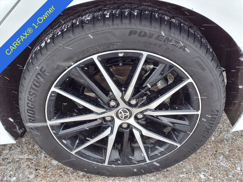 Used 2023 Toyota Camry SE image 9