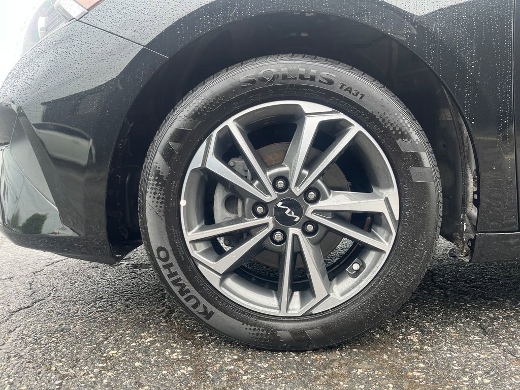 Used 2022 Kia Forte LXS FWD image 10