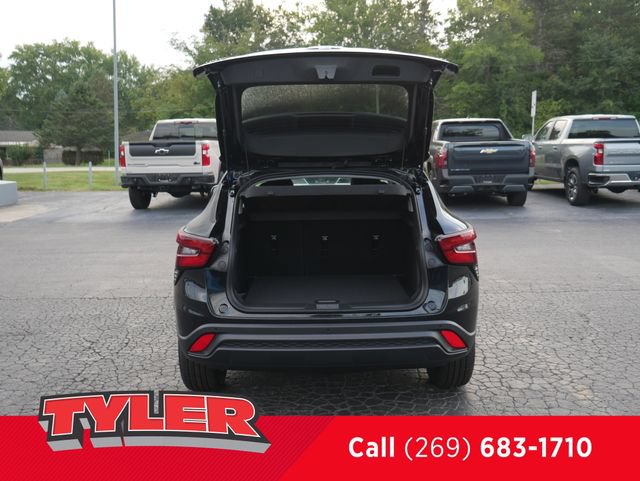 New 2026 Chevrolet Trax LT w/ Driver Confidence Package FWD image 16