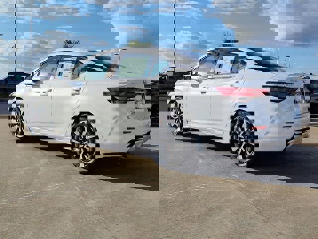 New 2025 Nissan Sentra SV w/ SV Premium Package image 3