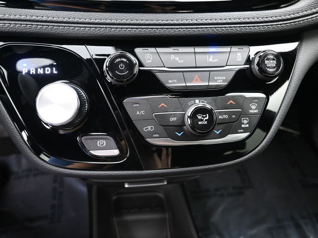 New 2026 Chrysler Pacifica Select image 19