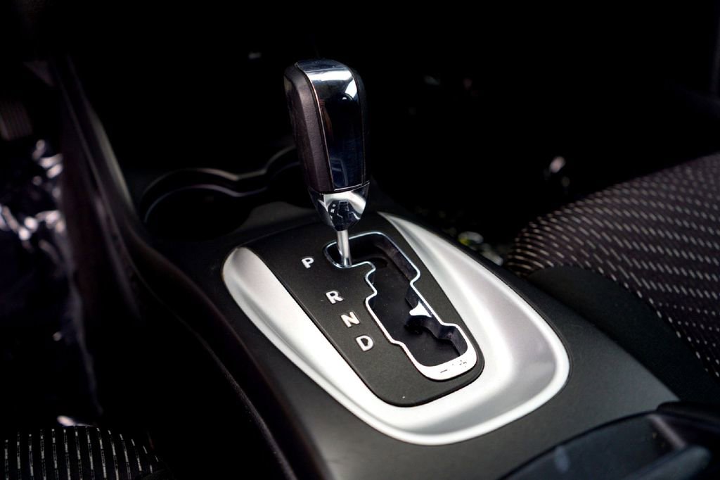 Used 2019 Dodge Journey SE FWD image 15