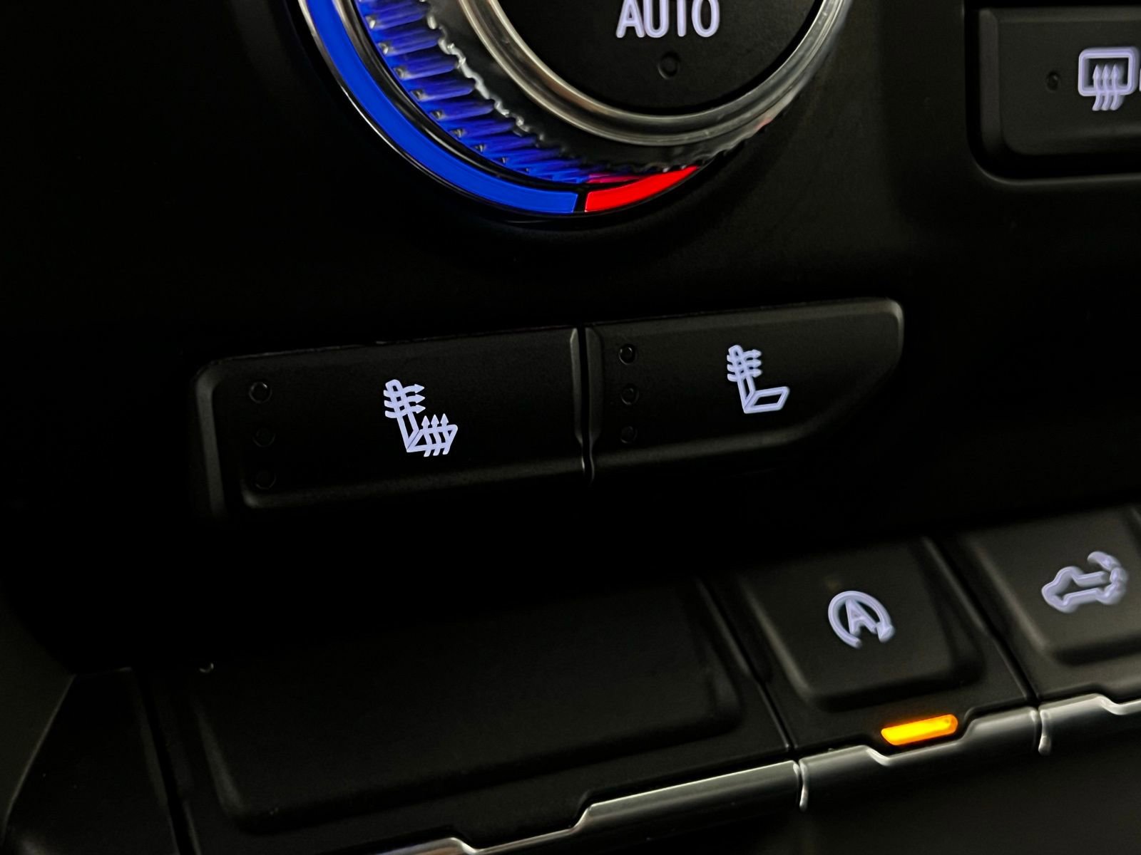 Used 2021 GMC Sierra 1500 Elevation w/ LPO, Elevation Black Package image 19