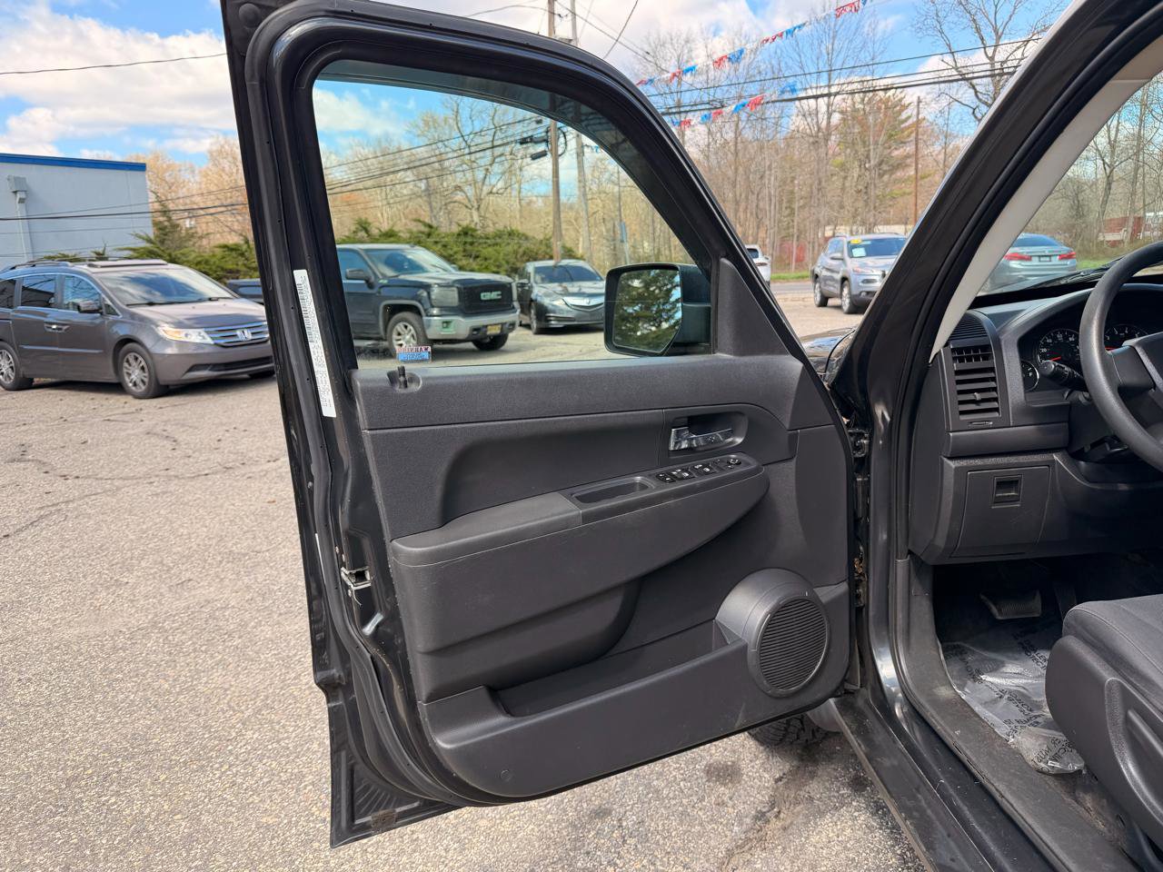 Used 2010 Jeep Liberty Sport w/ Popular Equipment Group image 10