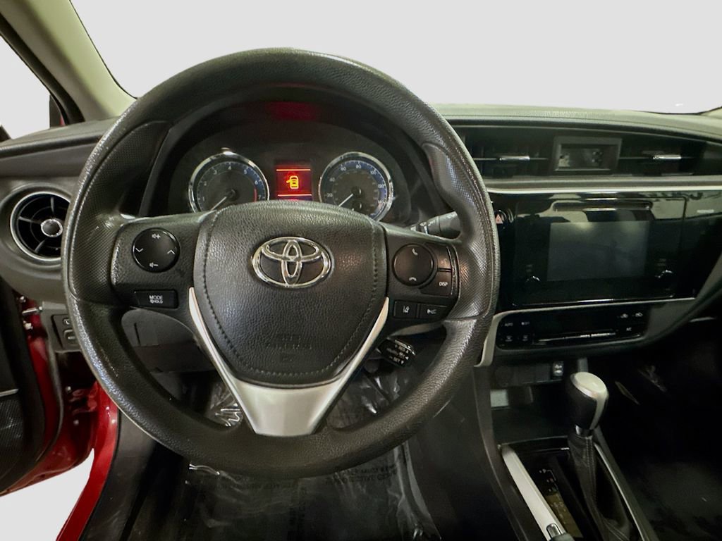 Used 2017 Toyota Corolla LE image 13